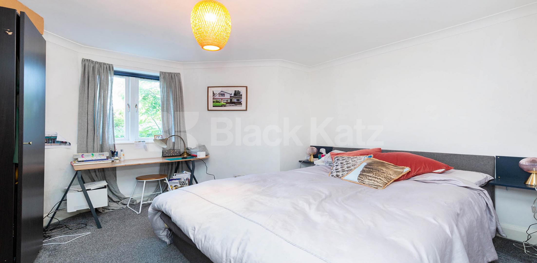 			VIRTUAL TOUR AVAILABLE!, 1 Bedroom, 1 bath, 1 reception Apartment			 Christchurch Road, CROUCH END